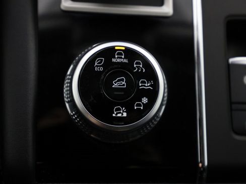 Used 2022 Mitsubishi Outlander SE image 32