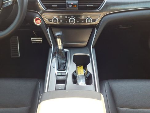 Used 2022 Honda Accord Sport image 18