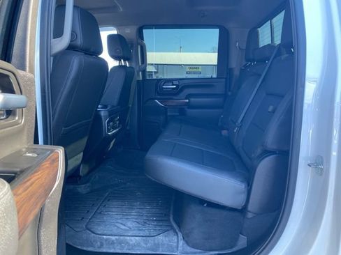 Used 2023 GMC Sierra 3500 SLT w/ SLT Convenience Package image 17