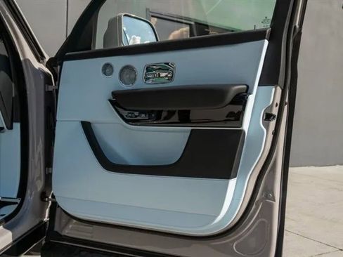 Used 2026 Rolls-Royce Cullinan image 27