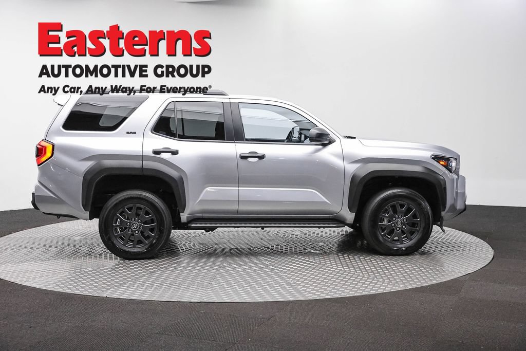 Used 2025 Toyota 4Runner SR5 AWD/4WD image 5
