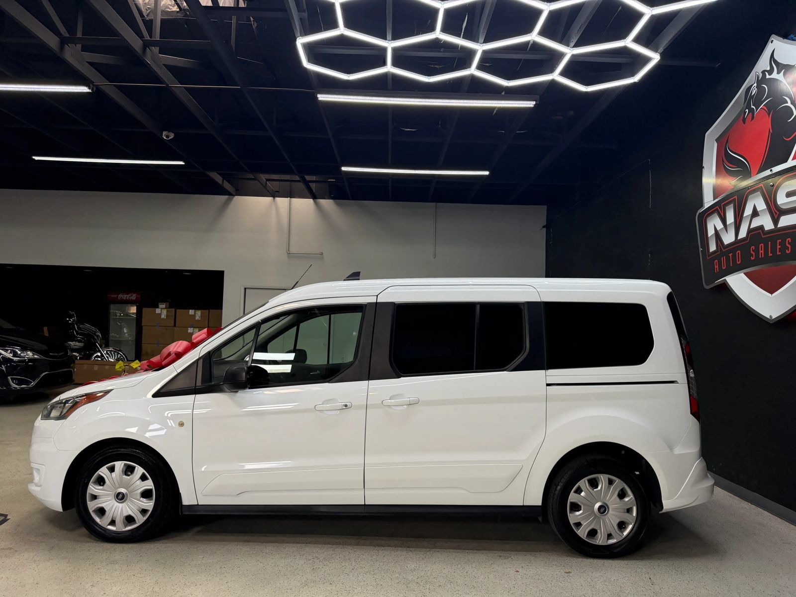 Used 2020 Ford Transit Connect XLT FWD image 19
