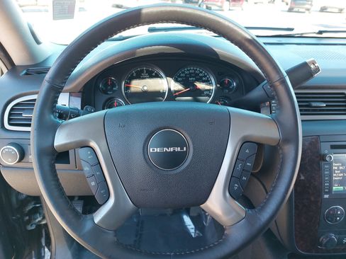 Used 2013 GMC Yukon Denali image 18