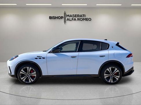 New 2025 Maserati Grecale Folgore image 4