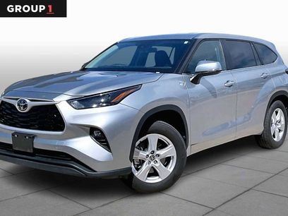 Used 2025 Toyota Highlander LE