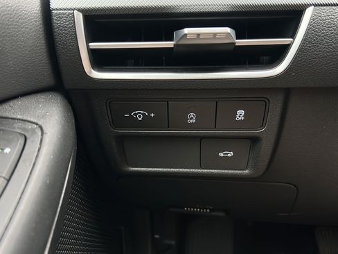 Used 2025 Hyundai Sonata SE FWD image 27