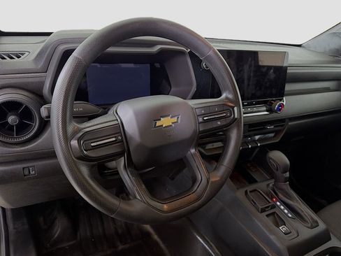 Used 2023 Chevrolet Colorado W/T image 14