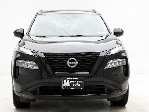 Used 2023 Nissan Rogue SV w/ SV Premium B Package image 4