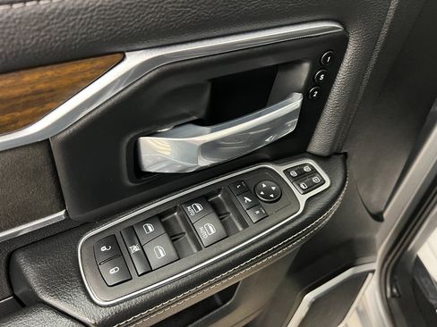 Used 2024 RAM 3500 Laramie AWD/4WD image 11