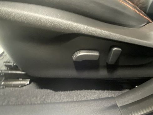 Used 2023 Subaru Crosstrek 2.5i Limited w/ Moonroof Package image 12