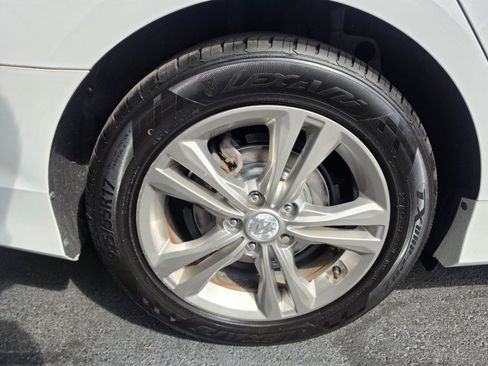 Used 2019 Hyundai Sonata Sport w/ Tech Package 03 FWD image 11