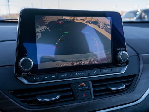 Used 2023 Nissan Altima 2.5 SV image 6