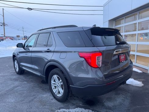 Used 2023 Ford Explorer XLT w/ Class IV Trailer Tow Package image 5