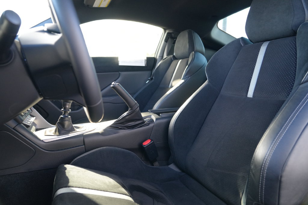 Used 2025 Toyota GR86 Premium w/ Performance Package RWD image 16