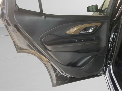 Used 2021 GMC Terrain SLE w/ Driver Convenience Package image 19