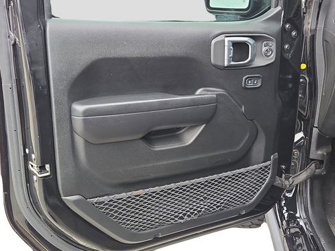 Used 2021 Jeep Wrangler Unlimited Sport image 15