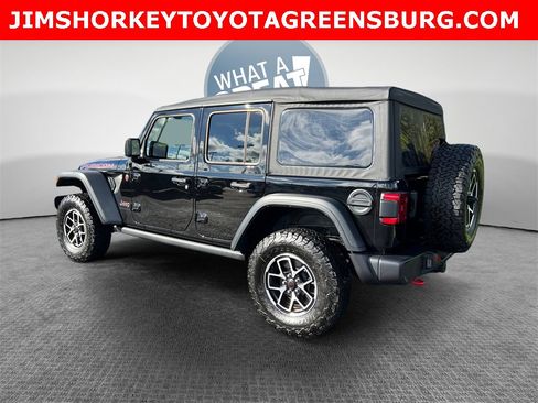 Used 2025 Jeep Wrangler Unlimited Rubicon w/ Convenience Group image 6