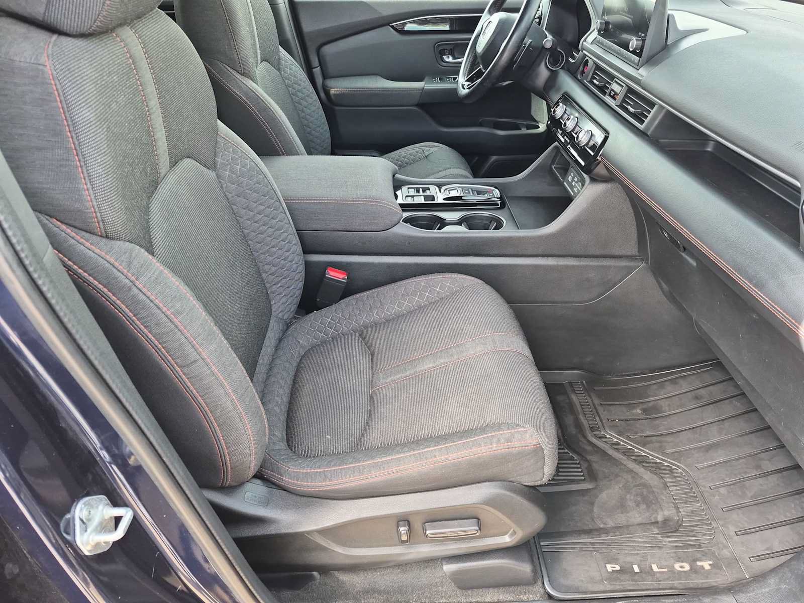 Certified 2024 Honda Pilot Sport image 19
