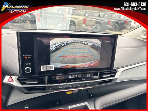 New 2026 Toyota Sienna XLE image 15