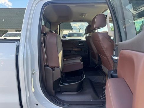 Used 2019 Chevrolet Silverado 2500 High Country w/ Duramax Plus Package image 16