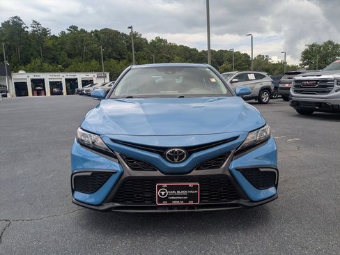 Used 2023 Toyota Camry SE w/ Convenience Package FWD image 2