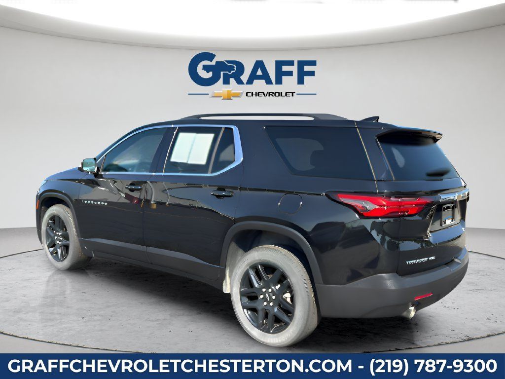 Used 2023 Chevrolet Traverse LT w/ Rear Camera Mirror Package AWD/4WD image 4