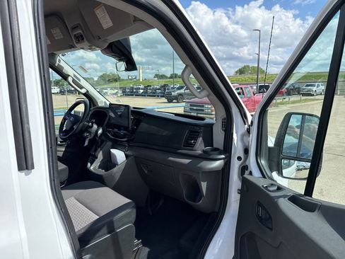 Used 2024 Ford Transit 350 XLT image 14