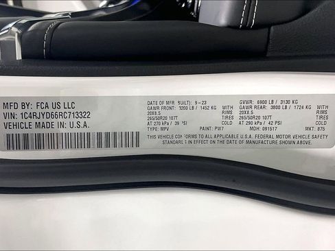 Used 2024 Jeep Grand Cherokee Overland w/ Luxury Tech Group IV image 43