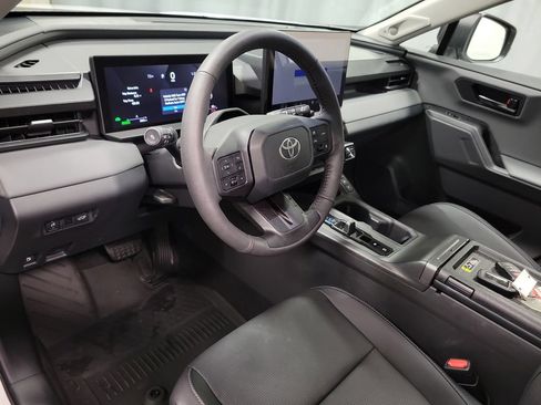 Used 2026 Toyota RAV4 Limited AWD/4WD image 17