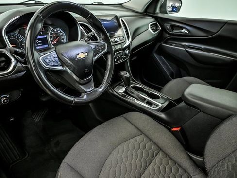 Used 2019 Chevrolet Equinox LT w/ Sun & Navigation Package image 10