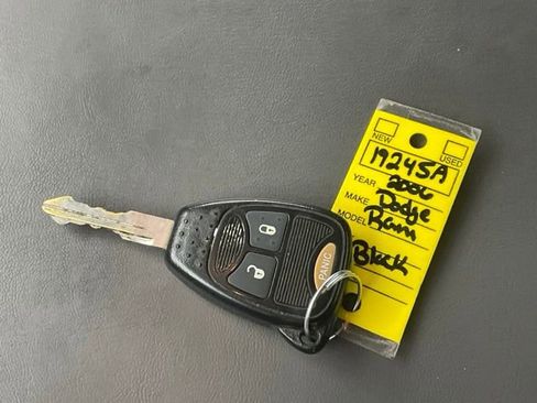 Used 2006 Dodge Ram 2500 Truck SLT image 24