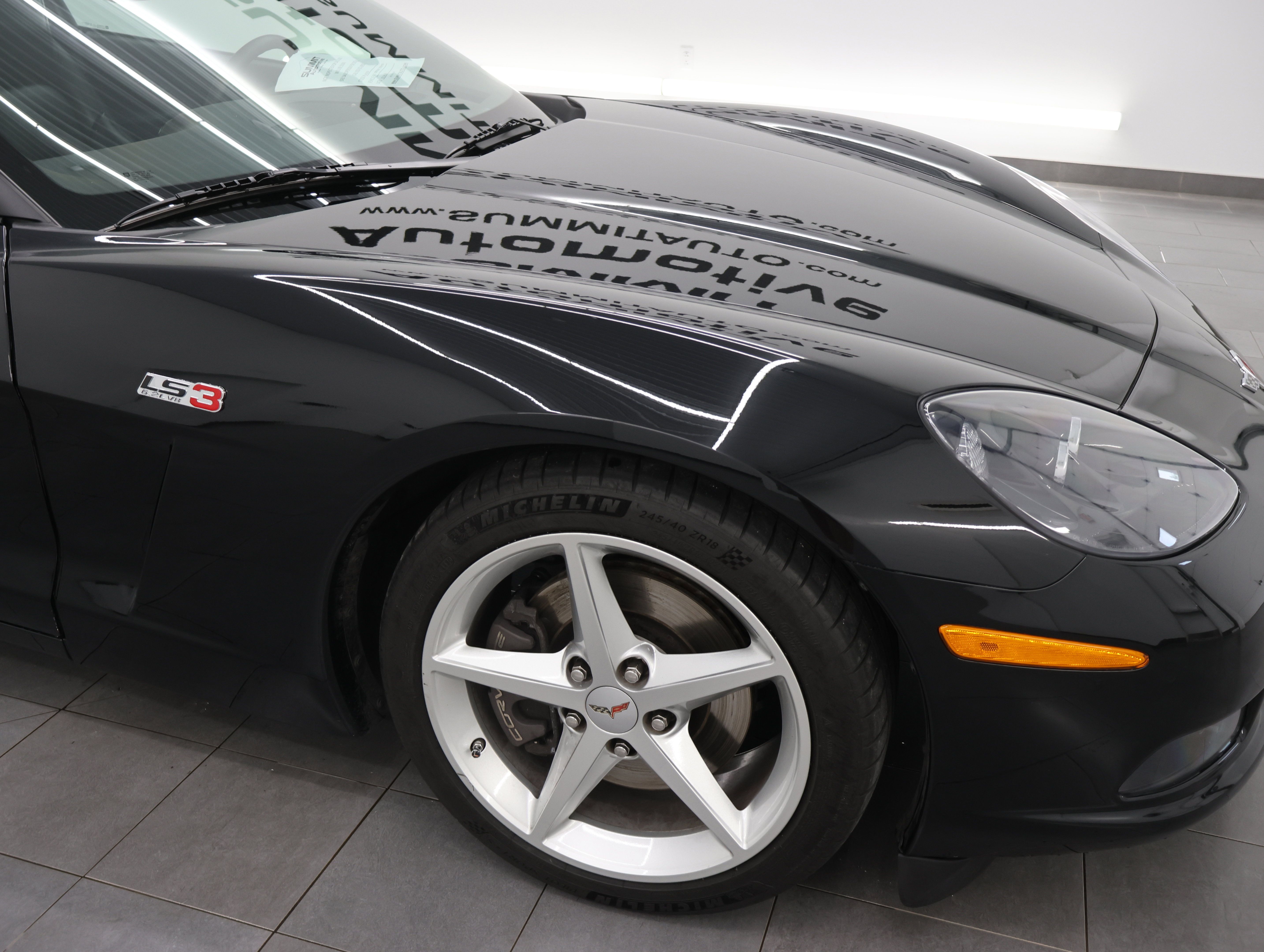 Used 2011 Chevrolet Corvette Convertible w/ Preferred Equipment Group RWD image 20