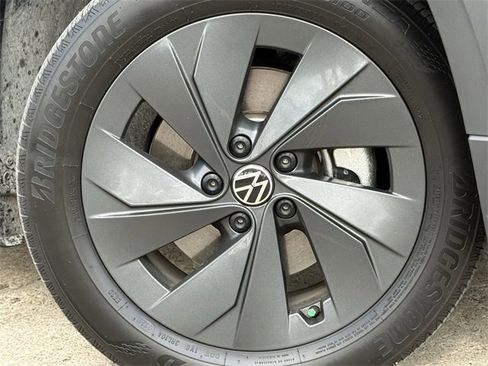 Used 2025 Volkswagen Taos S image 7