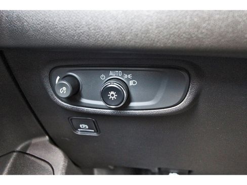 Used 2022 GMC Terrain SLE w/ Driver Convenience Package image 20