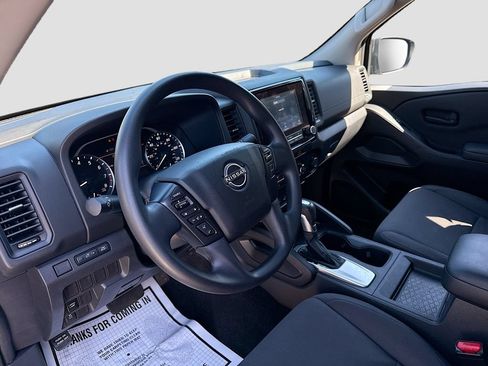Used 2022 Nissan Frontier S RWD image 10