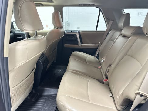 Used 2013 Toyota 4Runner Limited AWD/4WD image 31