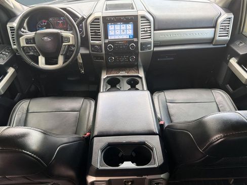 Used 2017 Ford F250 Lariat w/ Chrome Package image 13