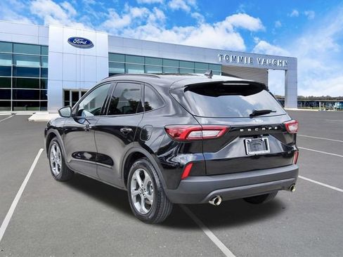 Used 2025 Ford Escape ST-Line FWD image 2