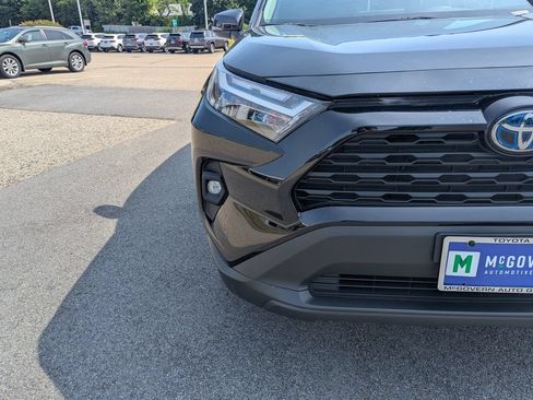 Used 2023 Toyota RAV4 AWD Hybrid image 10