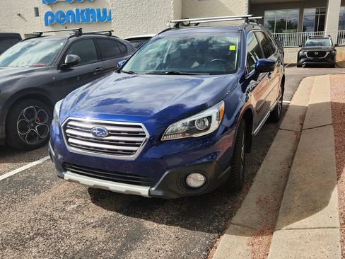 Used 2017 Subaru Outback 3.6R Touring w/ Popular Package #5A AWD/4WD image 4