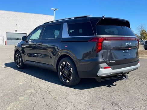 New 2026 Kia Carnival EX image 5