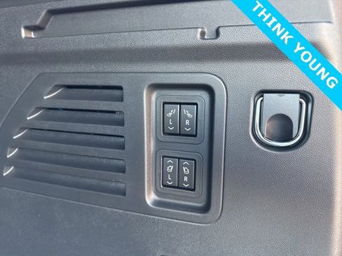 New 2026 Chevrolet Traverse High Country image 13