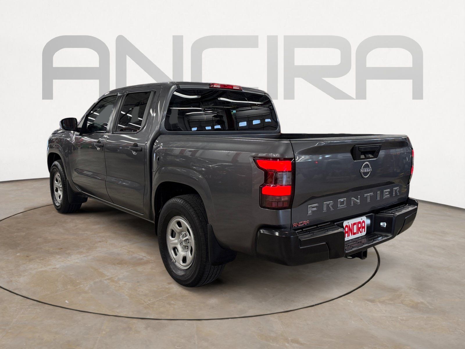 Used 2024 Nissan Frontier S w/ Tow Package RWD image 8