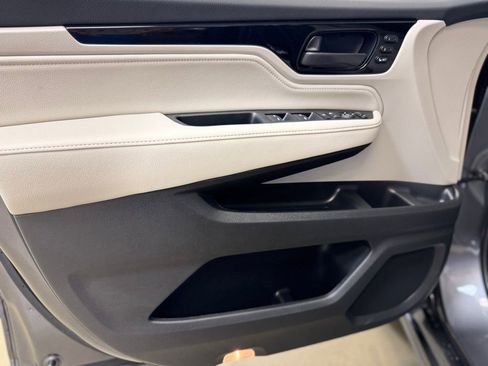 New 2026 Honda Odyssey Touring image 8