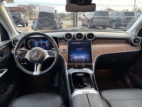 Used 2024 Mercedes-Benz GLC 300 image 22