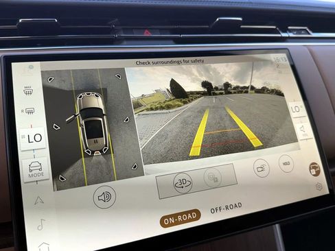 New 2026 Land Rover Range Rover SE image 23