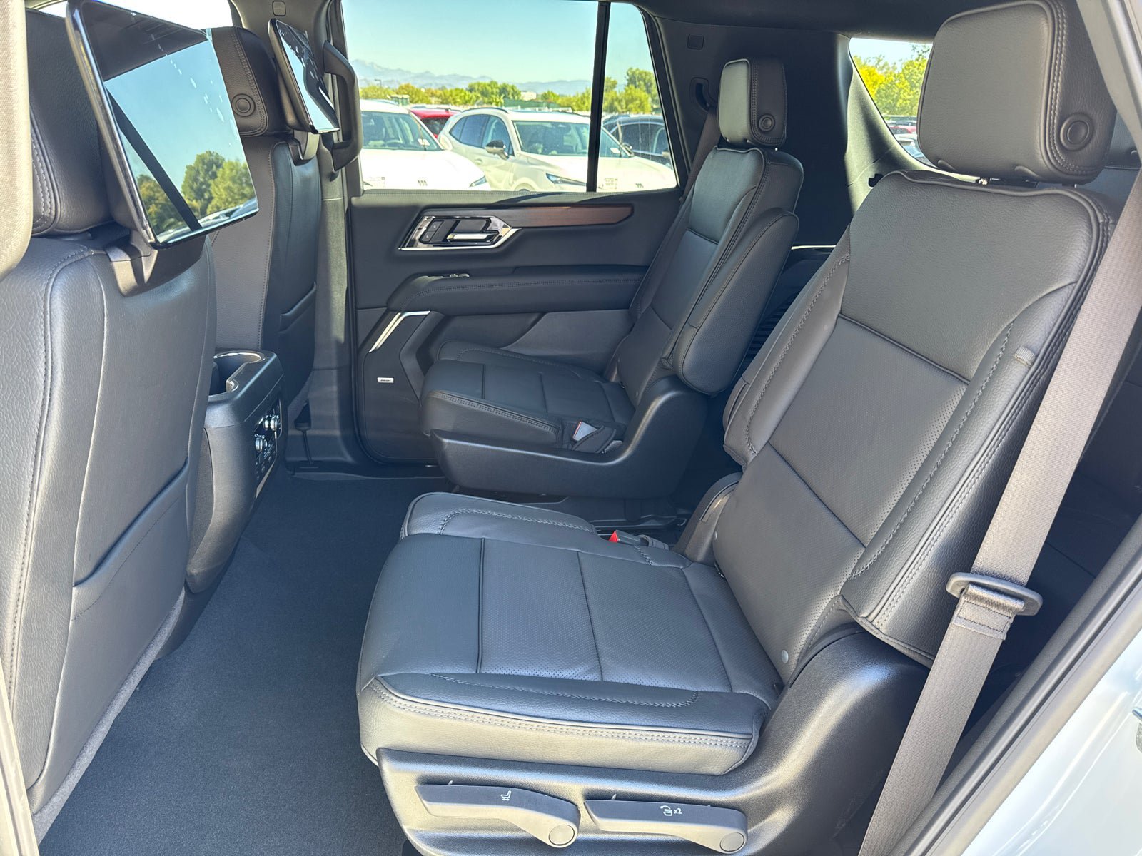 New 2027 GMC Yukon Denali w/ Denali Reserve Package AWD/4WD image 31