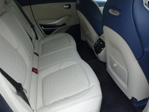 Used 2024 Aston Martin DBX 707 image 12