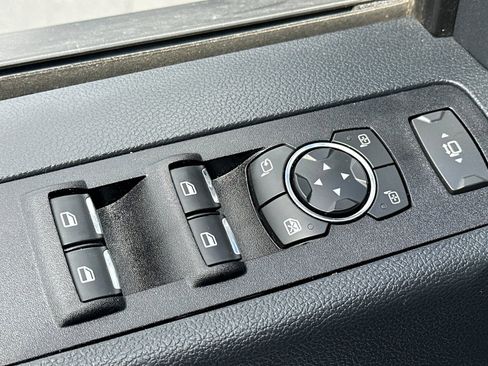 Used 2022 Ford F250 Lariat w/ Lariat Value Package image 13