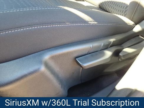 New 2026 Chevrolet Equinox LT image 4